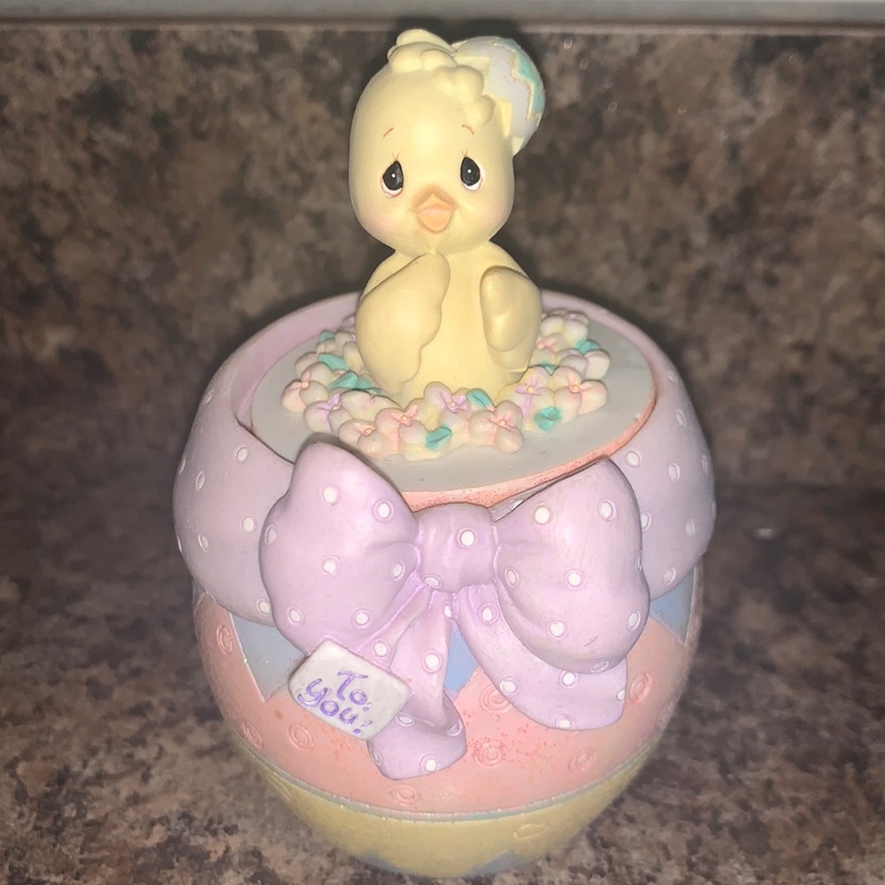 Easter egg precious moments